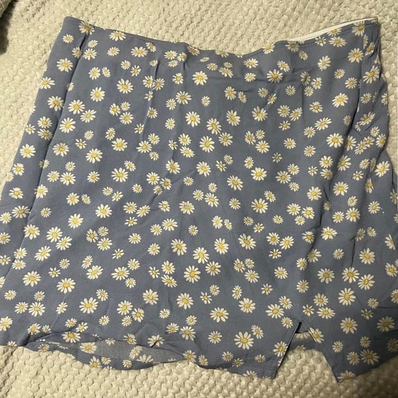 TWO skirts size 3x (1 is free!) - Picture 1 of 2